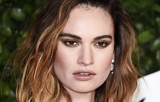 Лили Джеймс впервые прокомментировала свой роман с женатым Домиником Уэстом