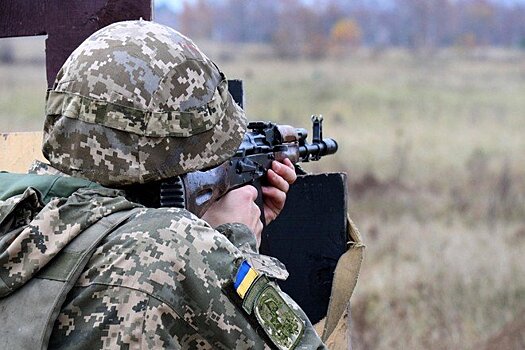 Украинские военные обстреляли сослуживца