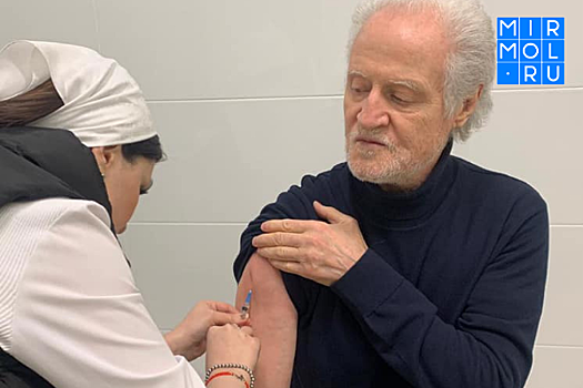 Валерий Хлебников прошел вакцинацию от COVID-19