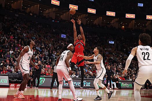 «Бруклин» уступил «Торонто», проиграв 13-й матч сезона из 16. У Егора Дёмина — 5+3+4