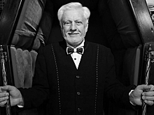 В Новосибирске проехал траурный кортеж в память об основателе Музея смерти Сергее Якушине