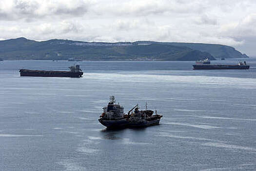 Bloomberg: в море стали скапливаться танкеры с российской нефтью из-за отсутствия покупателей
