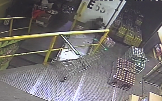 Водитель задавил грузчика на складе одного из магазинов Улан‐Удэ