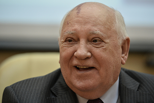 Горбачев призвал одолеть пандемию без политических интриг
