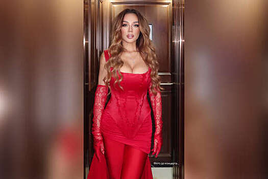 Певица Анна Седокова вышла на публику после нескольких месяцев отсутствия в соцсетях