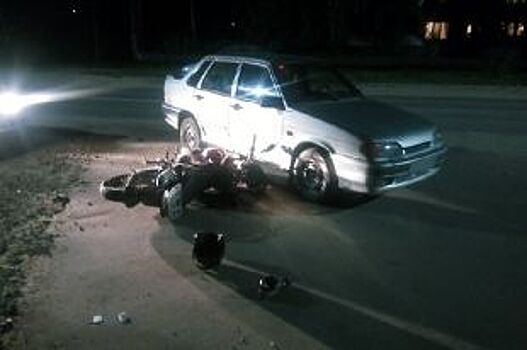 В селе Поляны ВАЗ сбил рязанца на мотоцикле