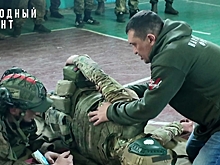 Военные медики получили технику для эвакуации раненых и портативное медоборудование