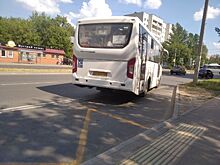 Водитель в Костроме не пустил детей в автобус и прищемил им ноги