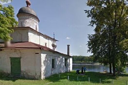 В Пскове в Мирожском монатыре начали реставрировать фрески