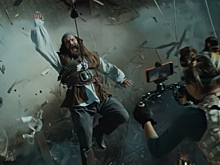 Apple проверяет iPhone 17 Pro на прочность в новом ролике