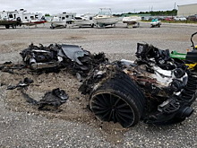 В США с аукциона продадут сожженный дотла McLaren GT