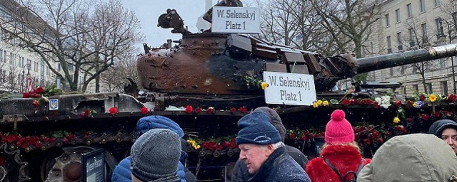 русский танк в берлине