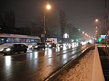 ДТП у «Тау Галереи» парализовало движение по проспекту 50 лет Октября