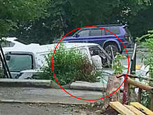 Во Владивостоке пешеход набросился на водителя, который не уступил дорогу