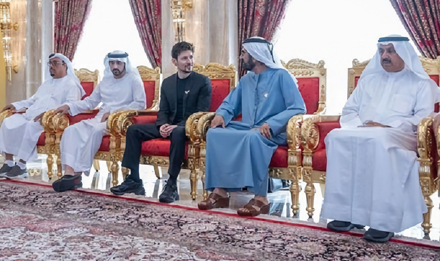 Основатель мессенджера Telegram Дуров встретился с арабскими шейхами в ОАЭ