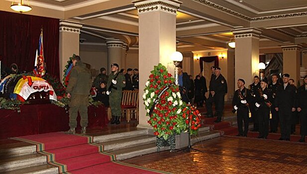 Церемония прощания с Моторолой завершилась в Донецке