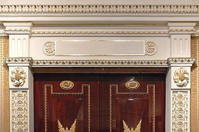 Музей вееров дверь