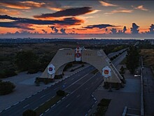 Жена Малкина показала, как Евгений занимается с сыном математикой