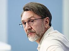 Шнуров заявил, что «перехотел» петь с Инстасамкой