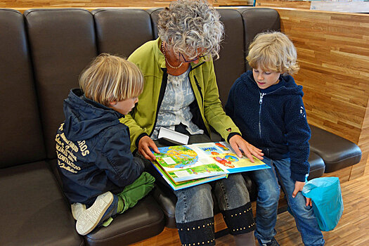 Педиатры: На воспитание и жизнь ребенка сильно влияет чтение вслух