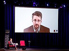 Сноуден получил российский паспорт