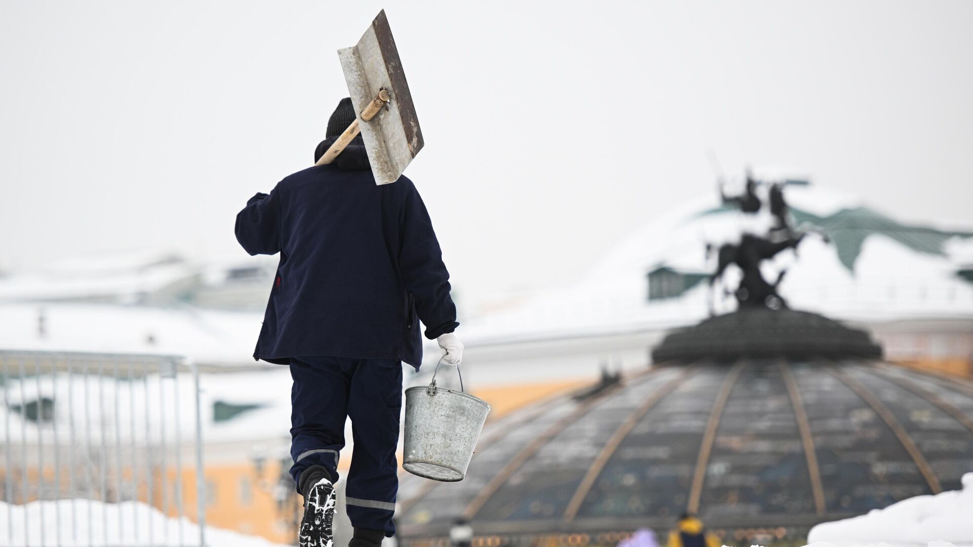 Гидрометцентр предупредил россиян о 20-сантиметровых сугробах