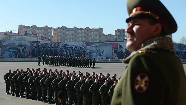 В Южной Осетии в честь Победы парадным маршем прошли военные РФ
