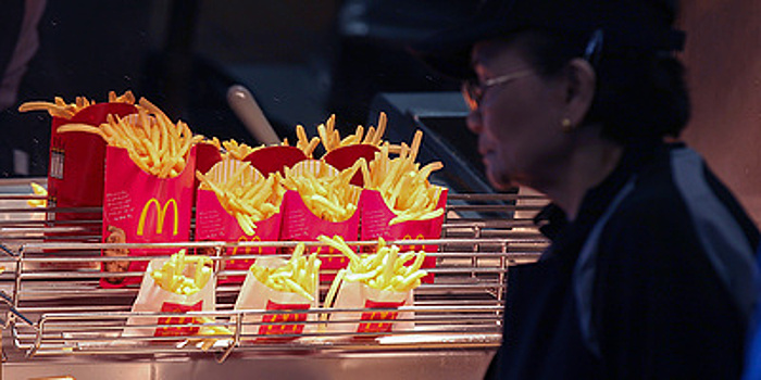 Ресторанам McDonald's в Азии не хватает картофеля. Что происходит?