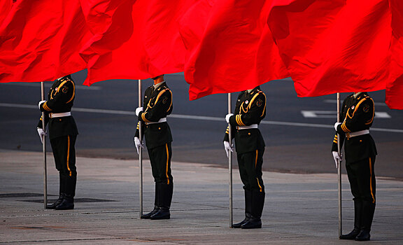 В Китае обвинили Лондон в попытках столкнуть КНР и НАТО