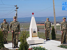 В Ингушетии открыли памятник герою-лётчику Валентину Эмирову