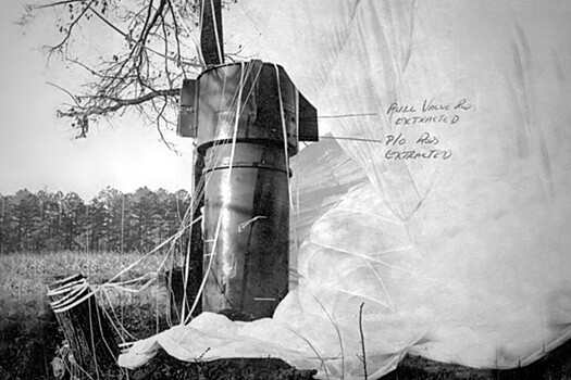 Как снятые с предохранителя водородные бомбы упали на США