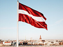 Власти Латвии хотят выдворить из страны почти тысячу россиян