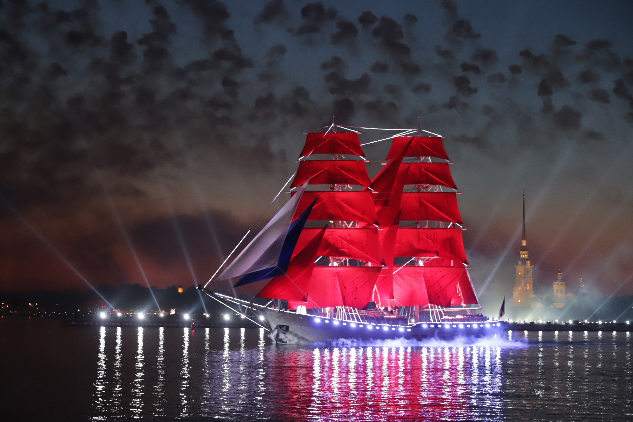 В Петербурге назвали дату проведения праздника Алые паруса