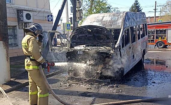 В Курске выгорела маршрутка