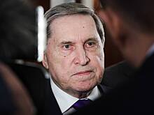 Ушаков рассказал о «лезущих» в урегулирование по Украине европейцах