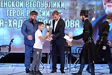 Карякин наградил победителей шахматного турнира в Грозном