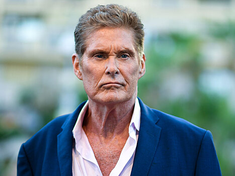 Жена не пришла поздравить звезду «Спасателей Малибу» Дэвида Хассельхоффа