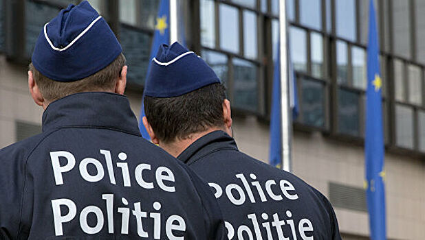 Полицейские Бельгии расстреляли напавшего с ножом на людей