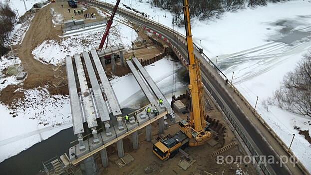 Монтаж балок среднего пролёта Кувшиновского моста завершается в Вологде