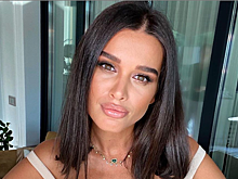 "С пакетами из якобы ЦУМа, понтами и недовольством"