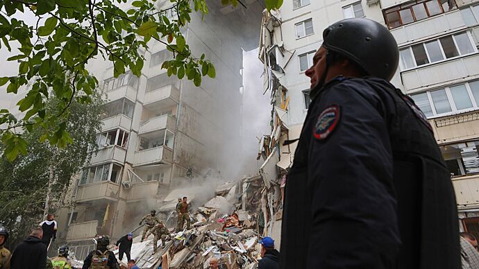 Из-под завалов дома в Белгороде вытащили тело еще одного погибшего