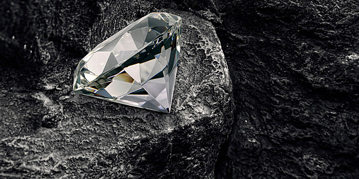 Новости за ночь, которые вы могли пропустить: самый большой алмаз десятилетия в России, тайный ребенок Илона Маска и вандализм в центре Москвы