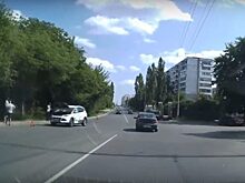 В Орле на Рощинской после столкновения перевернулся «Форд-Куга»