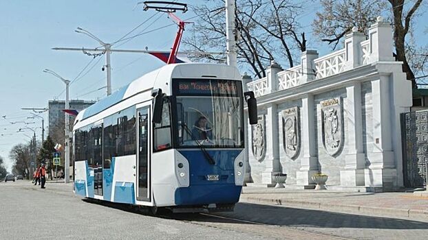 В Евпатории запустили новый трамвай