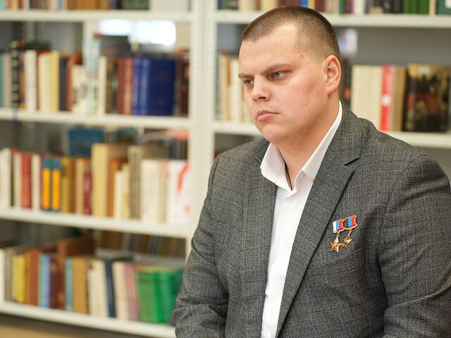 Цикл лекций с Героем РФ Эдуардом Казымовым стартовал в Центре патриотического воспитания