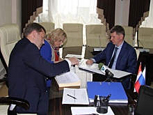 Первый пошел. Максим Решетников сдал подписи в крайизбирком