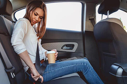 Порядка 40% пассажиров до сих пор не пристегиваются на задних сидениях автомобиля: итоги исследования «СКАУТ-Корпоративные решения»