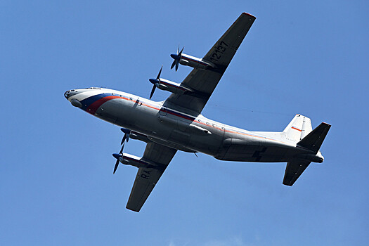 112: в Комсомольске-на-Амуре Ан-12 запросил аварийную посадку из-за шасси