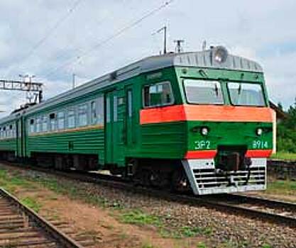 Первый туристический поезд привез сотни пассажиров на Таганай