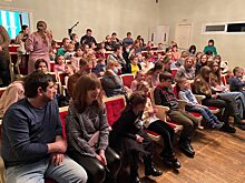 Беженцы из ДНР и ЛНР посетили шоу иллюзионистов в Саратове